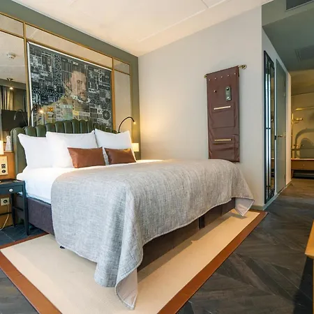 The Collector 4* The Hague