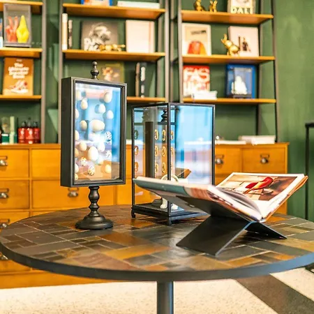 فندق The Collector 4*