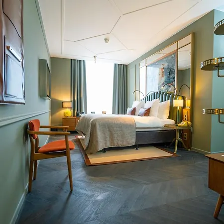 The Collector Hotel 4*