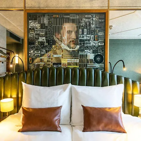 The Collector Hotel 4*