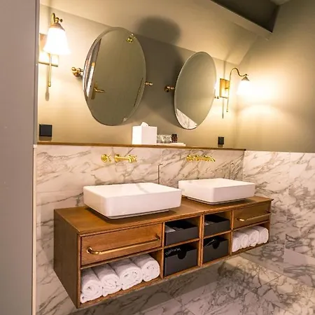 The Collector Hotel 4*