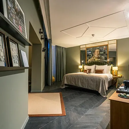 Hotel The Collector 4*