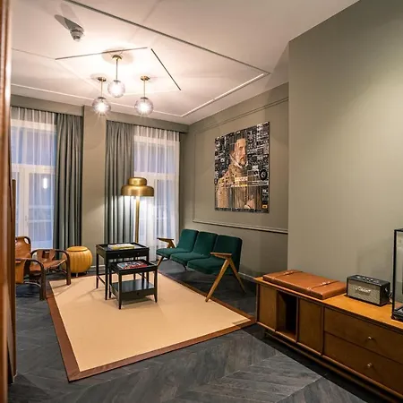 The Collector Hotel 4*