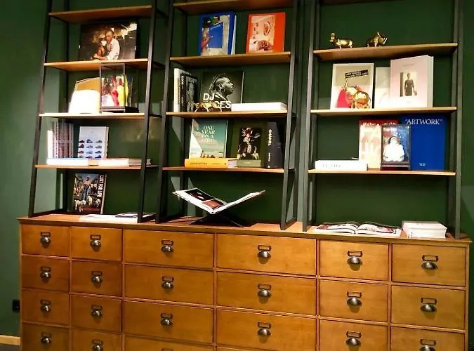 The Collector 4* 헤이그